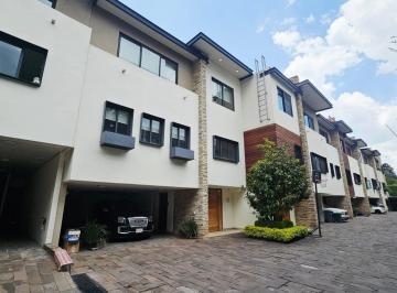Casa · 375m² · 3 Recámaras · 4 Estacionamientos · Casa en Venta en La Colonia Florida, Casa en Condominio