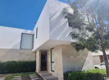Casa en condominio de 3 habitaciones, El Marqués · Renta Casa Zibata con Cuarto de Servicio