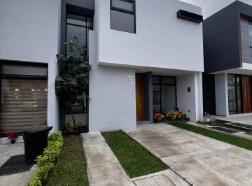 Casa en condominio de 3 habitaciones, Tlajomulco de Zúñiga · ¿Te Gustaría Llegar a Casa y Tener Alberca, Gimnasio y Seguridad Todos Los Días?