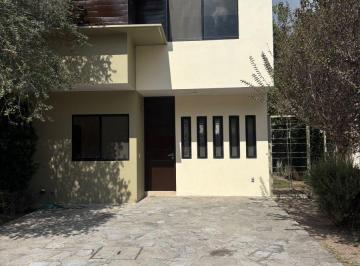 Casa en condominio de 3 habitaciones, Zapopan · Casa en Renta Coto 7 Santillana Con, 3 Recámaras, 2 Medios Baños, con Roof Garden y Excedente.