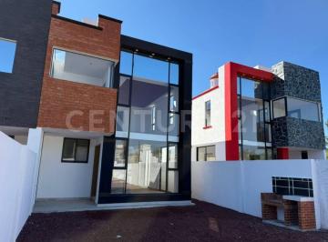 Casa · 160m² · 4 Recámaras · 6 Estacionamientos · Casa en Venta en Tequisquiapan, Querétaro