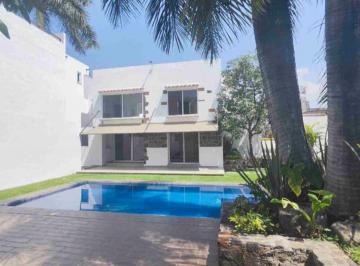 Casa de 3 habitaciones, Cuernavaca · Casa en Exclusivo Fraccionamiento Mascareño Cuernavaca en Renta