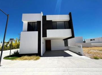 1 · Casa en Venta en St. Angelo Al Norponiente de Aguascalientes