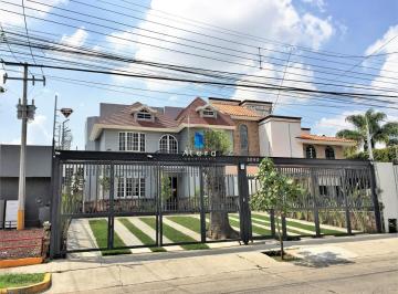 Casa de 5 habitaciones, Zapopan · Casa en Renta en Chapalita de Occidente
