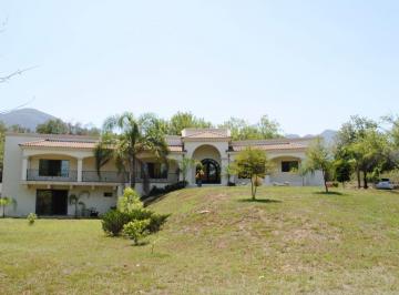 Quinta de 3 habitaciones, Allende · Quinta en Venta en Allende, Nl | Oportunidad Única