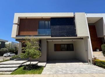 Casa de 3 habitaciones, Zapopan · Casa Nueva en Venta Fraccionamiento La Toscana