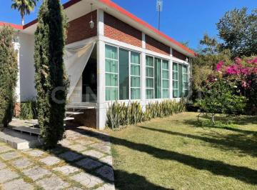 Casa · 275m² · 4 Recámaras · 7 Estacionamientos · Casa en Venta en Tehuixtla Morelos