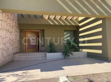 Casa · 377m² · 3 Recámaras · 4 Estacionamientos · Casa en Venta Lomas del Santuario Una Planta