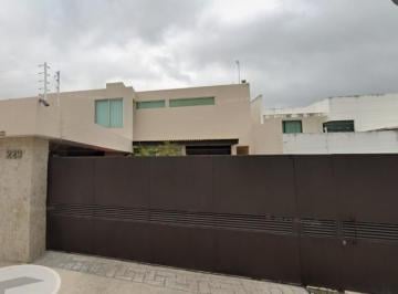 Casa de 4 habitaciones, Mérida · Hermosa Casa con 4 Recámaras en Venta, en Fraccionamiento Altabrisa