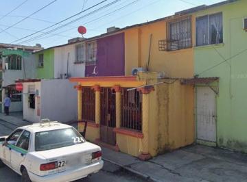 Casa de 1 habitación, Cárdenas · Se Vende Casa