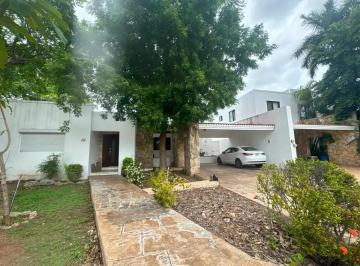 1 · Casa en Venta en Fraccionamiento Cocoyoles Merida Yucatan
