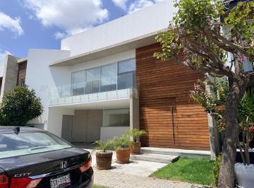 Casa de 3 habitaciones, San Andrés Cholula · ¿Tu Próxima Historia Comienza Aquí? Vive El Lujo en Parque San Juan.