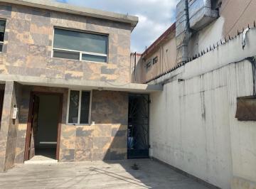 Casa · 200m² · 2 Recámaras · 1 Estacionamiento · Casa en Renta en Colonia Moderno Apodaca, N. L.