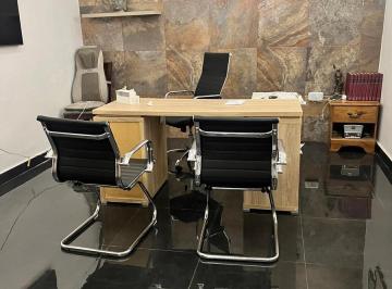 Oficina · 280m² · 4 Recámaras · 4 Estacionamientos · Oficinas Para Consultorios o Despacho | Col. Madero | Monterrey