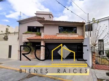 Casa de 3 habitaciones, Puebla · ¡Casa Ubicada en Los Pilares Puebla, Unica Oportunidad de Remate!