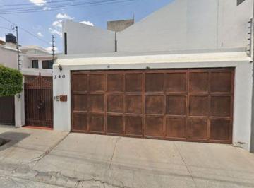 Casa de 5 habitaciones, San Luis Potosí · Casa en Venta en Loma Dorada 240, Loma Verde, San Luis Potosí, S. L. p.