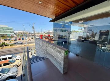 Local comercial · 175m² · Local en Laguna Plaza
