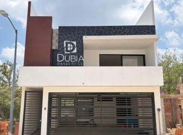 Casa de 4 habitaciones, Xalapa · Hermosa Casa en Venta con 4 Recamaras Más Area de Juegos y Jardin