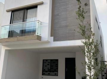 Casa de 3 habitaciones, García · Casa Amueblada en Renta en Cumbres Provenza