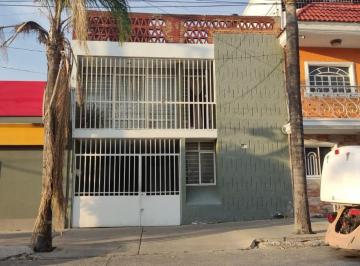 Casa de 6 habitaciones, Guadalajara · Casa en Venta Circunvalación Belisario, Guadalajara, Jalisco.