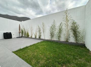 Casa de 3 habitaciones, Monterrey · Casa en Carretera Nacional Ideal Para Familia | Jardín + Estancia + Family + Estudio