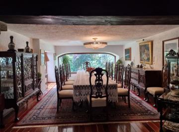 Comedor · Casa en Calle Cerrada con Excelente Ubicación