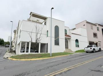 Casa de 3 habitaciones, San Pedro Garza García · Casa en Venta, Privanzas en Spgg