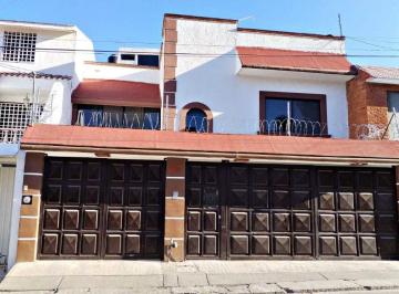 Casa de 3 habitaciones, León · Casa en Venta en Panorama – Excelente Ubicación Cerca de Plaza Mayor