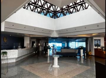 Desarrollo hotelero en venta. Consta de dos secciones. Una es el edificio del ho · Hotel y Motel en Venta - San Juan del Río
