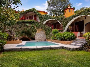 Casa · 600m² · 6 Recámaras · Renta Casa Fracc. Jardines de Tlaltenango