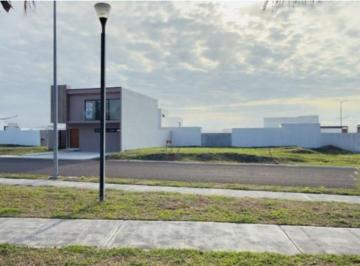 Terreno / Lote · 206m² · Terreno en Lomas de La Rioja