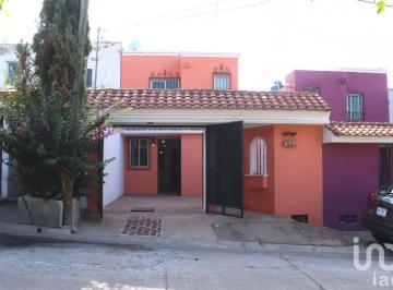 Casa · 90m² · 2 Recámaras · 1 Estacionamiento · Rento Casa 2 Recamaras en Campanario, Tuxtla Gutierrez