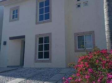 Casa · 160m² · 4 Recámaras · 2 Estacionamientos · Casa en Venta