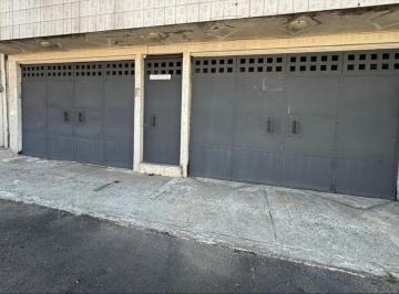 Fachada con acceso para vehiculos y carga · Bodega con Oficina en Renta, Excelente Ubicación – Peras 8, Cdmx