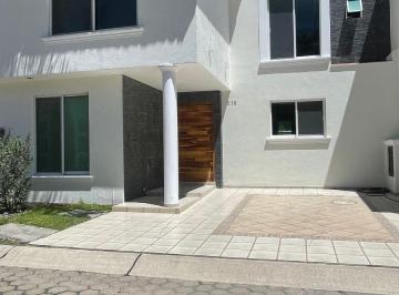 Casa en condominio de 3 habitaciones, Zapopan · Casa en Venta Virreyes
