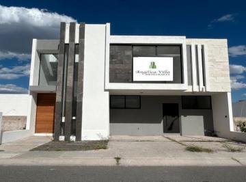 Casa · 213m² · 3 Recámaras · 2 Estacionamientos · Casa en Venta Condominio "La Reserva" Valle de Juriquilla Queretaro