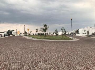 Terreno / Lote · 343m² · Terreno Plano en Venta Fraccionamiento Cumbres del Lago Juriquilla Queretaro