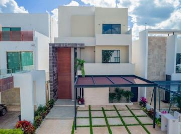 2e58a91be590a889165843bfcdce591e57db33acce068db817019a876a13d015 · Casa en Renta en Residencial Aqua (Amueblada)