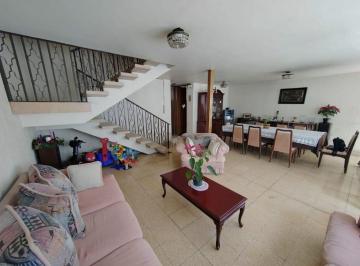 Casa de 4 habitaciones, Coyoacán · Casa con 120 m² Superficie de Terreno, 4 Recámaras en Venta Coapa