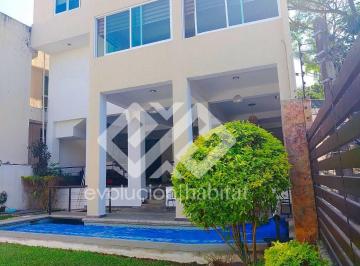 Casa de 3 habitaciones, Cuernavaca · Casa en Venta, en Av Palmira Cuernavaca con 307 m² de Construccion