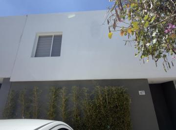 Casa · 170m² · 3 Recámaras · 2 Estacionamientos · Santa Fe, Juriquilla Queretaro, Condominio El Capricho.