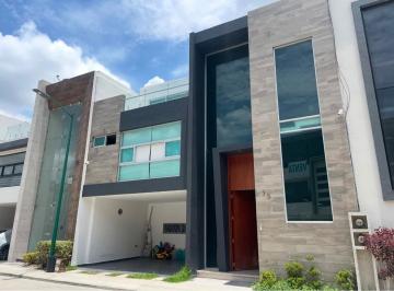Casa · 260m² · 3 Recámaras · 2 Estacionamientos · Casa en Nobel Residencial, Lateral Norte de La, Recta a Cholula No. 1201, Exhacienda Sta Teresa, 727