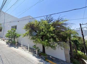 Casa de 5 habitaciones, San Pedro Garza García · Casa en Venta de Misión de Monterrey, Nuevo León.