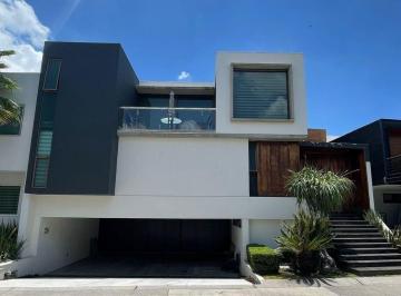 Casa de 3 habitaciones, Zapopan · Residencia en Renta, en Villa Verona, Cerca de Andares