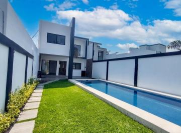 Casa · 280m² · 6 Recámaras · 2 Estacionamientos · Casa Nueva Minimalista en Brisas de Cuernavaca, Temixco Morelos.