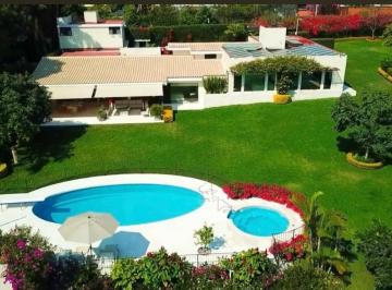 Casa · 450m² · 5 Recámaras · Casa en Venta en Cuernavaca, Morelos