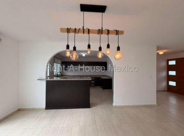 Casa de 3 habitaciones, Querétaro · Casa con 133 m² Superficie de Terreno y 3 Dorm. en Venta en Querétaro