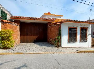 Casa de 4 habitaciones, Xochitepec · Casa Colonial en Xochitepec – Excelente Ubicación y Bonitos Acabados