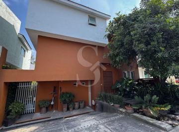 b0c57e6e974e494559d8a0bae1b5ffa5fc187d8944ecc48703780275717de042 · Casa en Venta en Coto 4, Jardin Real - 3 Recamaras + Estudio y Sotano