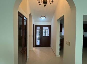 Casa de 4 habitaciones, Monterrey · Casa en Renta en San Jeronimo